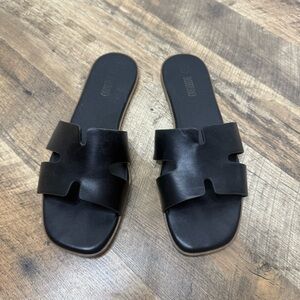 Rihero • Black Leather Slide Sandal Size 8